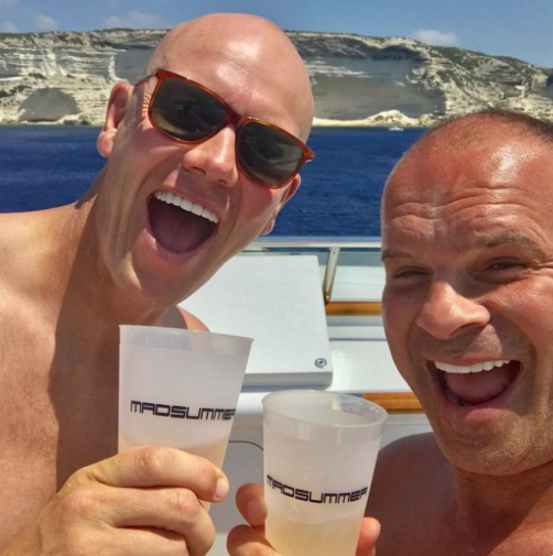 Mats Sundin et Tie Domi...Les GRANDS-PAPA qui font le PARTY...