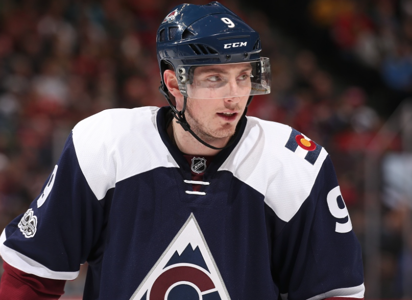 Matt Duchene a SNOBÉ le tournoi de golf de Joe Sakic..