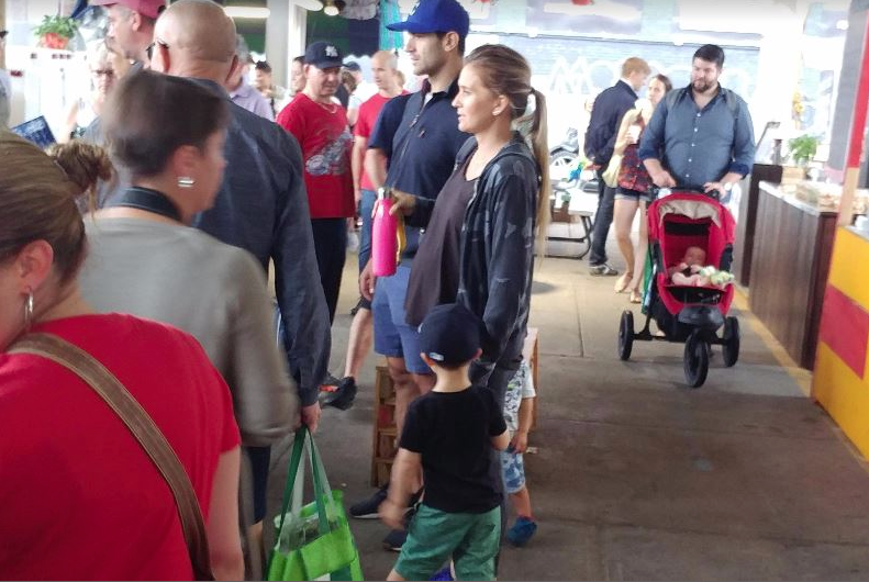 Max Pacioretty est pas supposé tenter de convaincre RADU ou Markov de rester?????