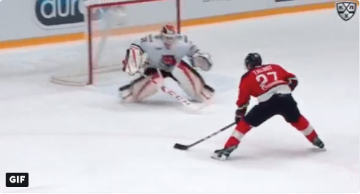 Max Talbot, a du Paul Byron dans le nez...