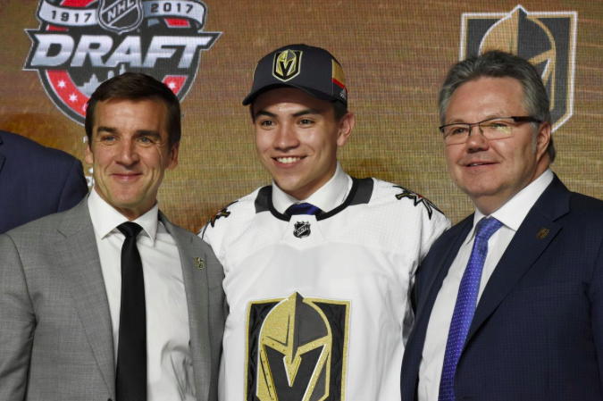 Même les médias de Vegas parlent de Nick Suzuki comme d'un PRODIGE...