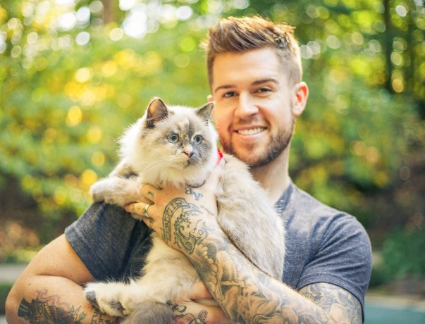 Mike Green a bel et bien été proposé au CH cet été...c'est Claude qui a dit NON!!!!