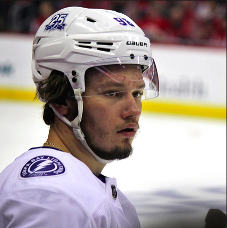 Mikhail Sergachev continue de décevoir à Tampa Bay....