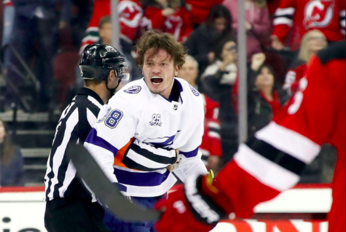 Mikhail Sergachev SACRIFIÉ? Pour...