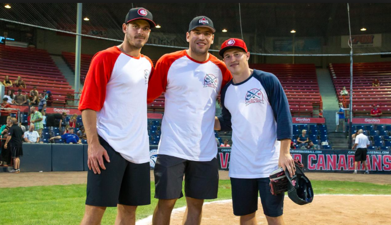 Milan Lucic s'en vient rejoindre son CHUM GALLAGHER à Montréal...MISÈRE...