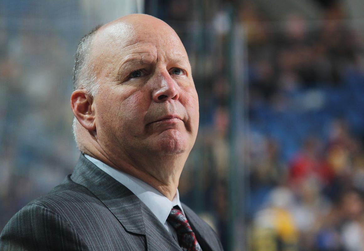 MISÈRE...Quand Claude Julien est bandé sur un plombier...