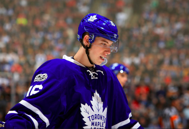 Mitch Marner vs Auston Matthews: Les Coyotes ont changé leur fusil d'épaule.