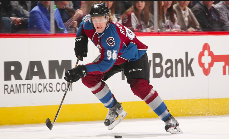 Nathan MacKinnon s'est fait FOU....