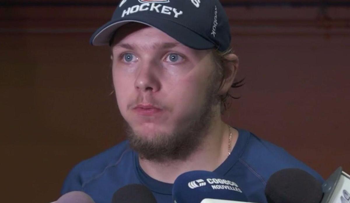 Nikita Scherbak qui rit dans sa barbe...