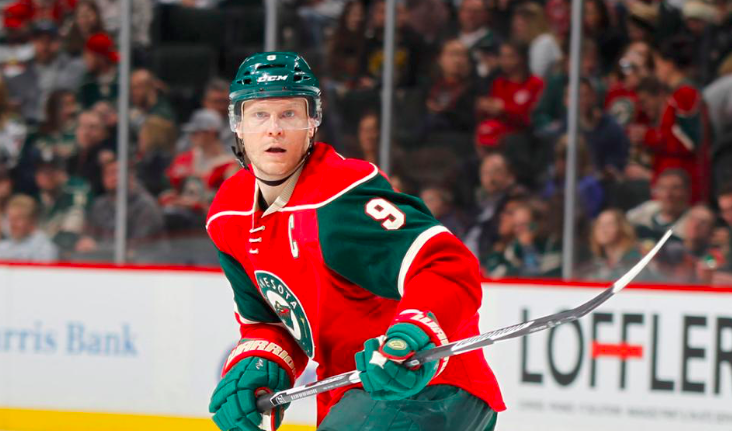 Non seulement le Wild retire Charlie Coyle du marché...