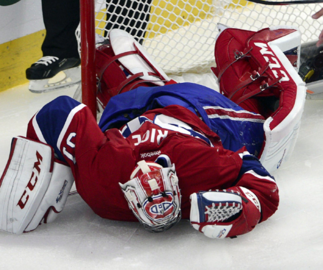 O YESS...Carey Price test du nouvel équipement qui...