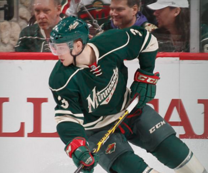 On dirait que Pierre Lebrun BACK OFF pour Charlie Coyle à Montréal...