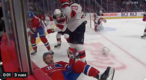 OUCH...Domi qui se faire faire une prise de lutte...