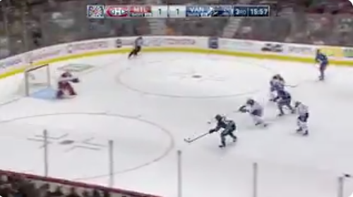 OUCH...Xavier Ouellet n'a pas l'air à son meilleur...
