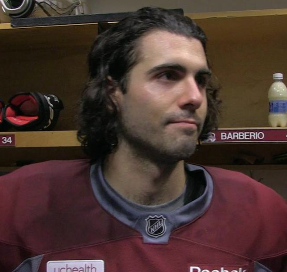 OUFF...Mark Barberio ne se tient pas avec les bons coéquipiers...