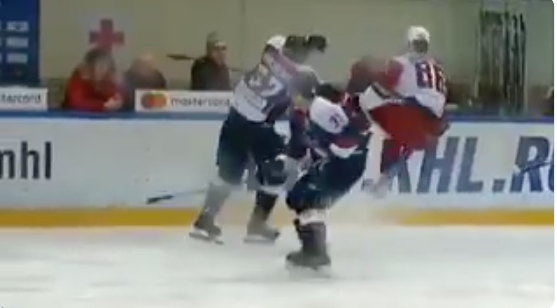 OUFF...Une des plus grosses mises en échec qu'on a vu !!!