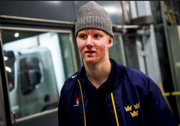 Patrick Côté s'excuse d'avoir traité Rasmus Dahlin de FACE de PIZZA....