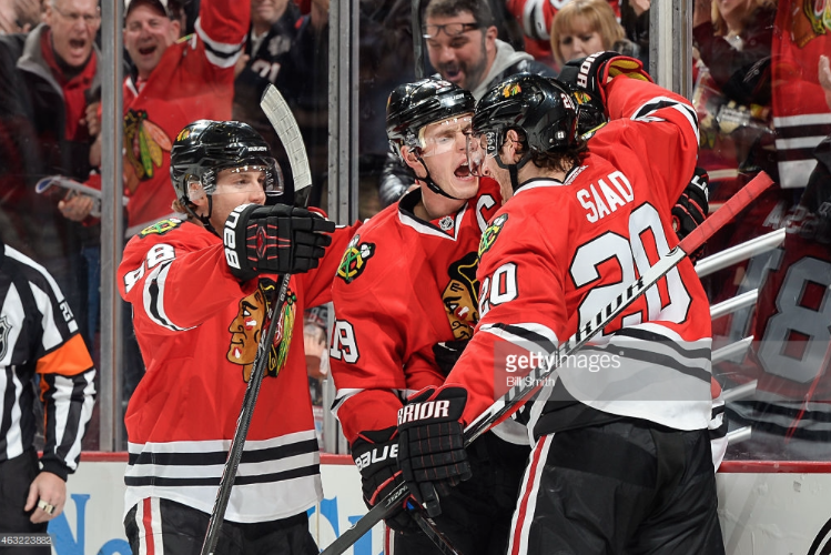 Patrick Kane en voudrait vraiment à Jonathan Toews...PARFAIT pour Marc Bergevin...