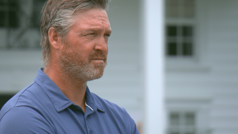 Patrick Roy DG-COACH des OILERS l'été prochain?