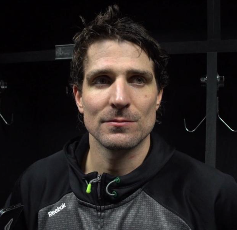 Patrick Sharp avec les Flames de Calgary ???