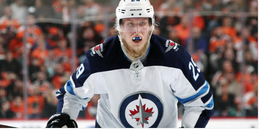 Patrik Laine a affirmé à aux médias finlandais qu'il était VIERGE...