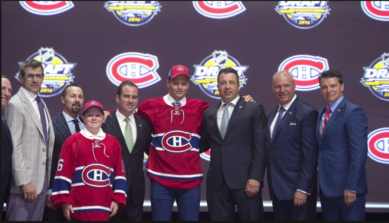 Pendant ce temps, un DG de la OHL, sous le couvert de l'anonymat, affirme que Sergachev deviendra MEILLEUR que Victor Hedman.