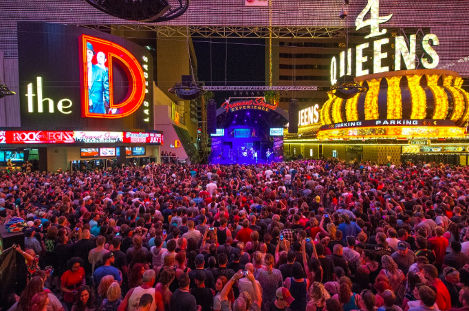 Pendant que Vegas est la plus grande VILLE de HOCKEY de la LNH...