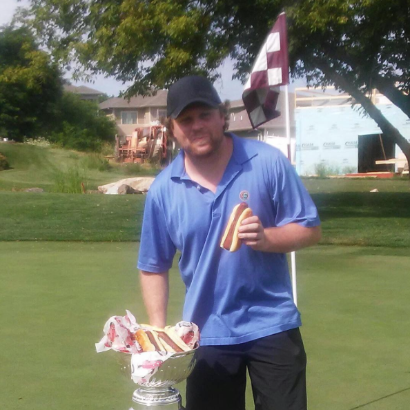 Phil Kessel se fout de la GUEULE de tout le monde qui l'a traité de PETIT GROS MANGEUR DE HOT-DOGS...