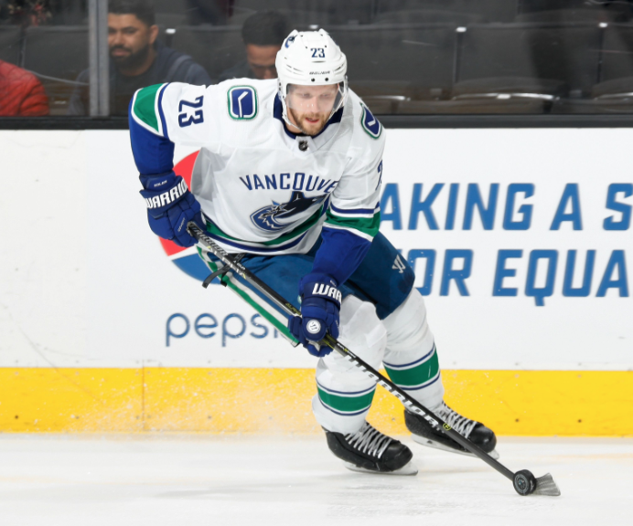 Pour un match avec deux joueurs associés au Canadien...