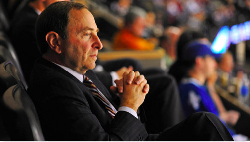 Pourquoi AUCUN JOURNALISTE FRANCOPHONE QUÉBÉCOIS....N'a le GUTS de demander à Gary Bettman.