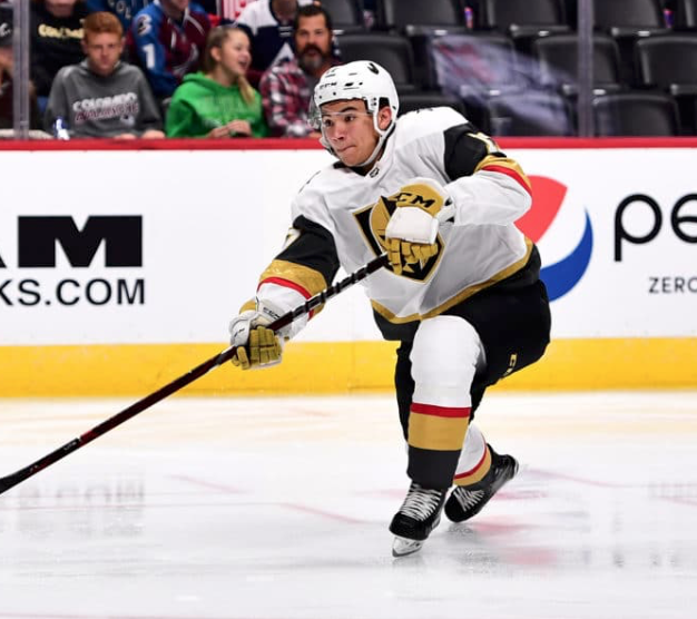 Pourquoi Nick Suzuki, jouerait à l'aile à Montréal ???