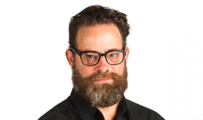 Qui veut MATHIAS à sa table de déjeuner...