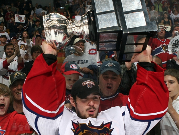Ray Ferraro CRACHE sur Carey Price...3 fois en 2 jours...