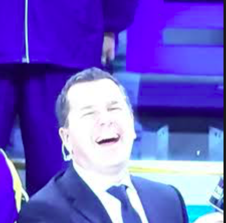 Renaud Lavoie...Doit en avoir PLEIN LE CUL..