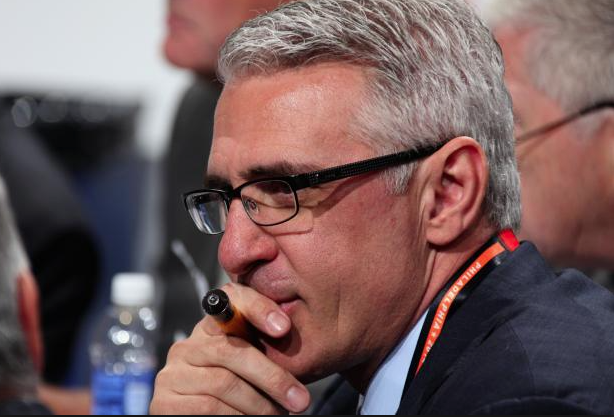 Ron Francis veut un TOP 6 d'ici 15h!!!!! On veut HANIFIN!!!!!