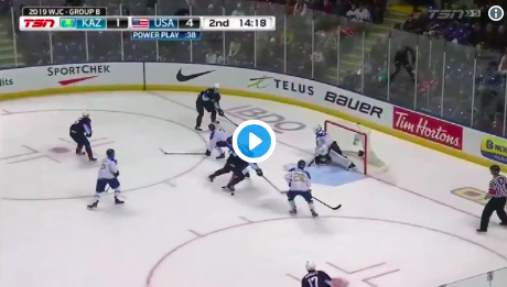 Ryan Poehling est l'un des MEILLEURS JOUEURS SUR LA GLACE.