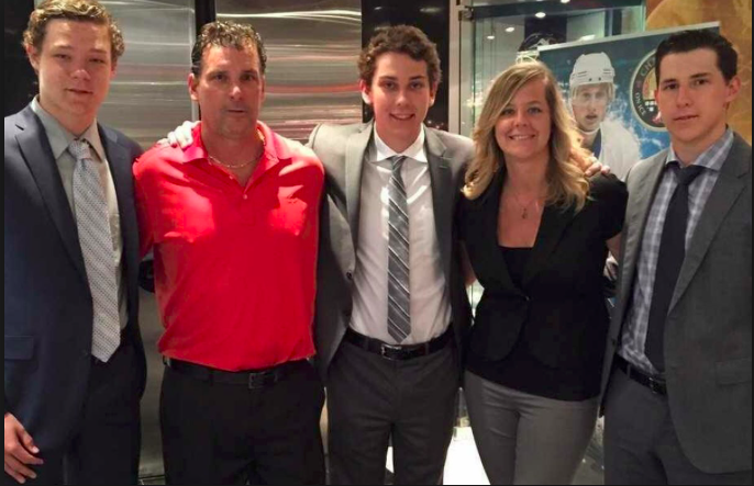 Ryan Strome avoue que sa famille est une GANG de FLOPS....