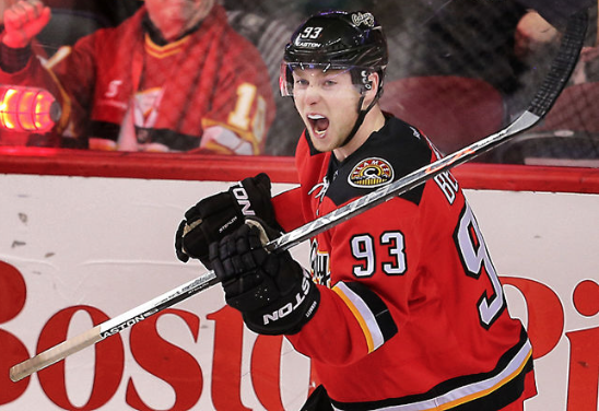 Sam Bennett est tellement proche de Montréal...que...