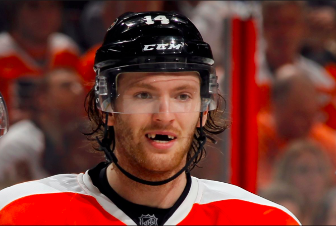 Sean Couturier...n'a pas de DENTS...depuis des LUNES...