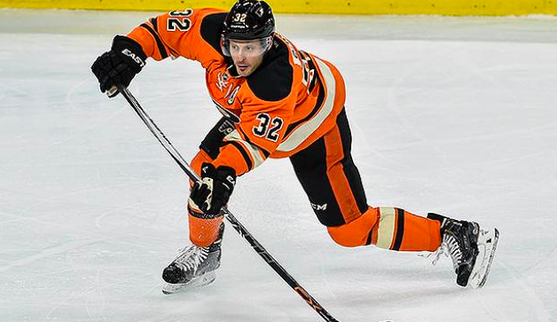 Si Mark Streit fait son FRAIS comme ça..