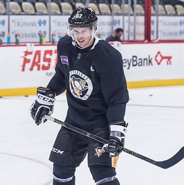 Sidney Crosby en a assez du sauvage à Tom Wilson...