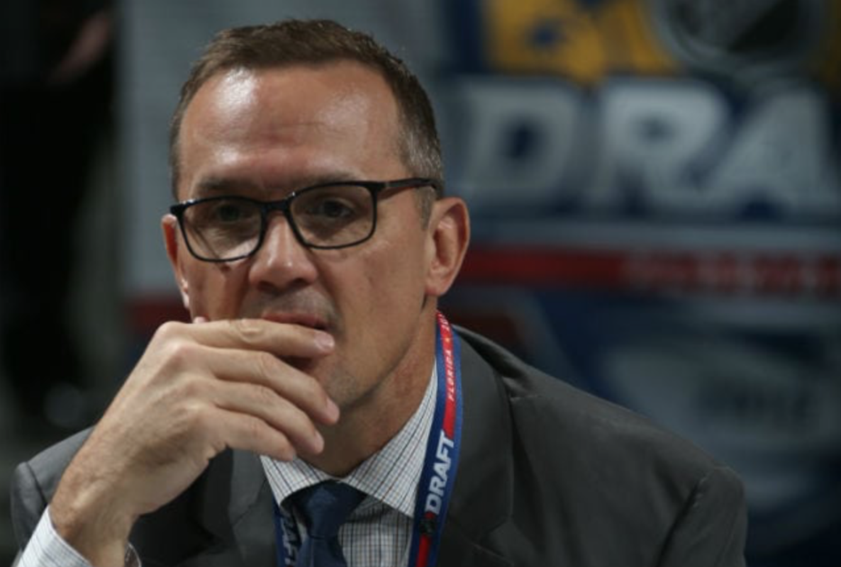 Steve Yzerman PRÉSIDENT et non DG des Wings ?