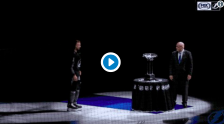 Steven Stamkos n'aurait pas dû...