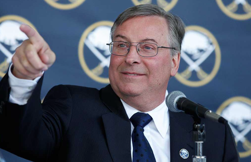 Terry Pegula vient de se mettre dans la M....