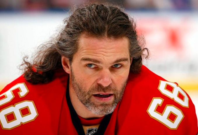 Tomas Plekanec et Ales Hemsky tenteraient de convaincre Marc Bergevin de signer Jaromir Jagr....