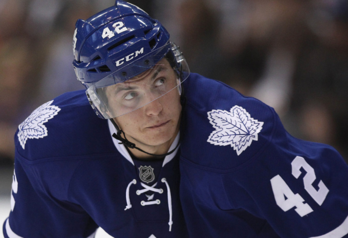 Tyler Bozak est DÉTRUIT...