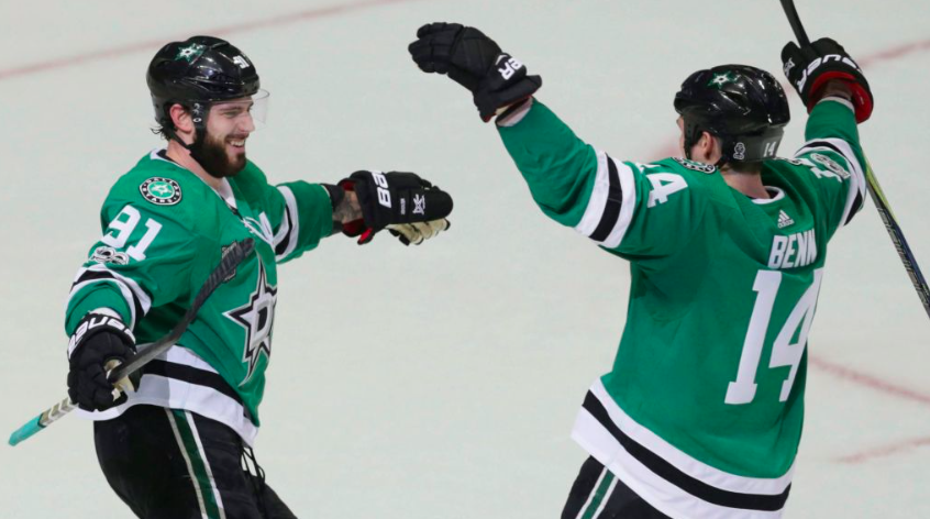 Tyler Seguin et Jamie Benn...sont d'accord...qu'ils sont de la MERDE de CHEVAL...