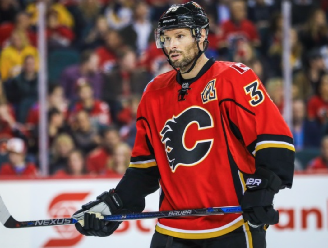 Un autre usé à la corde qui se trouve un contrat...