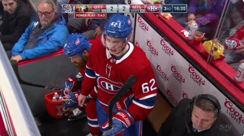 Un des PIRE CALL de l'histoire du hockey...