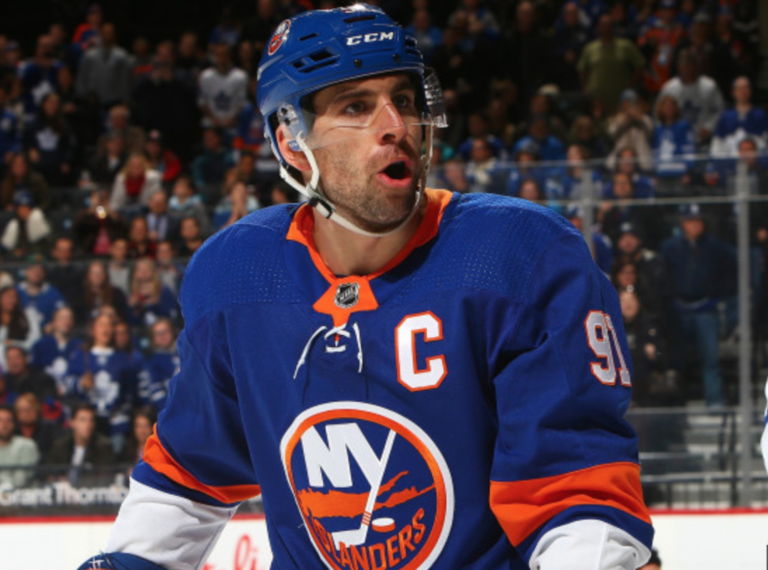 Un indice, que John Tavares, va rester à New York ???